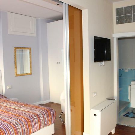 Domus Yenne Suites Каляри Екстериор снимка