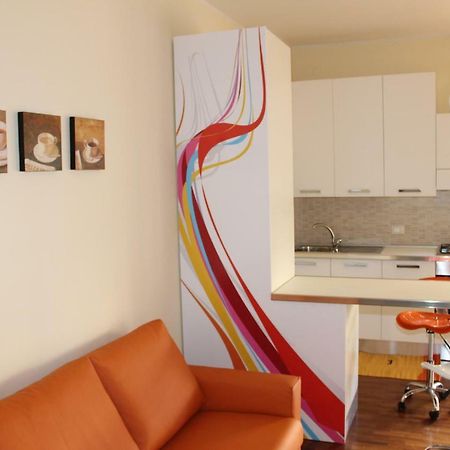 Domus Yenne Suites Каляри Екстериор снимка