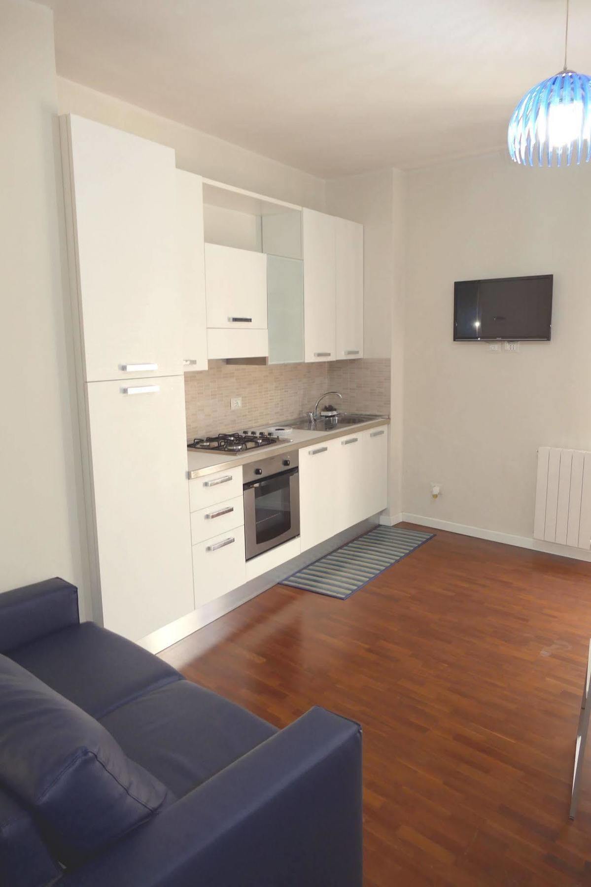 Domus Yenne Suites Каляри Екстериор снимка