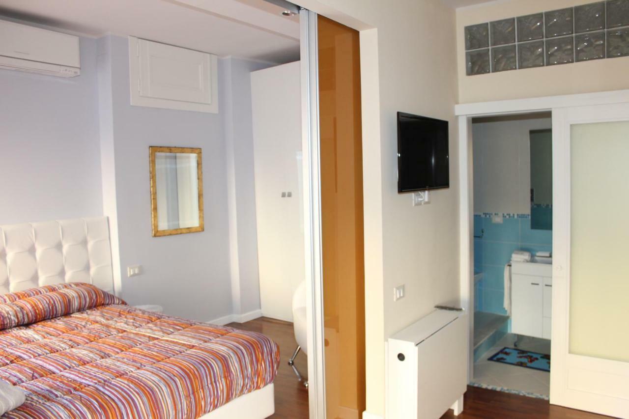 Domus Yenne Suites Каляри Екстериор снимка
