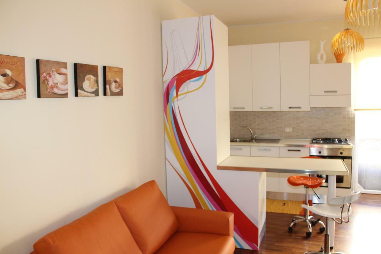 Domus Yenne Suites Каляри Екстериор снимка