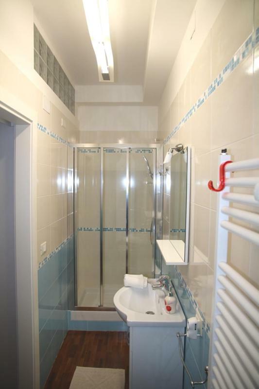 Domus Yenne Suites Каляри Екстериор снимка